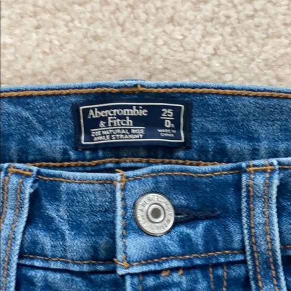 Abercrombie and Fitch jeans - Picture 4 of 5